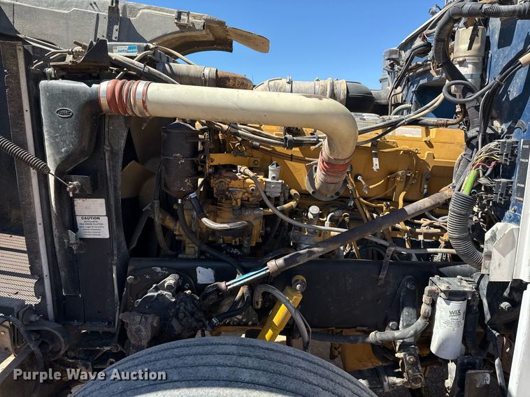 image for item EJ3082 1999 Peterbilt 378 semi truck