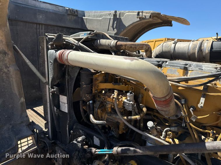 image for item EJ3082 1999 Peterbilt 378 semi truck