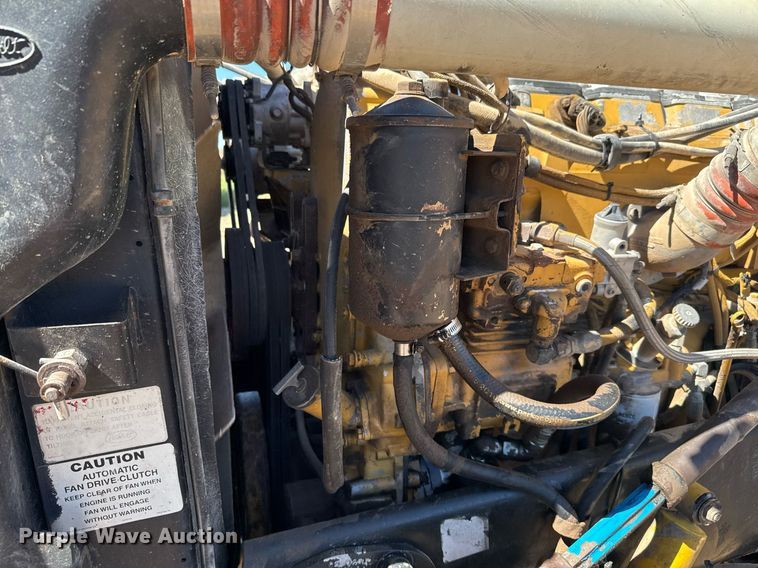 image for item EJ3082 1999 Peterbilt 378 semi truck