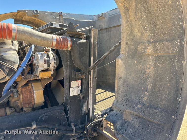 image for item EJ3082 1999 Peterbilt 378 semi truck