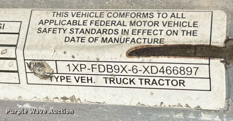 image for item EJ3082 1999 Peterbilt 378 semi truck