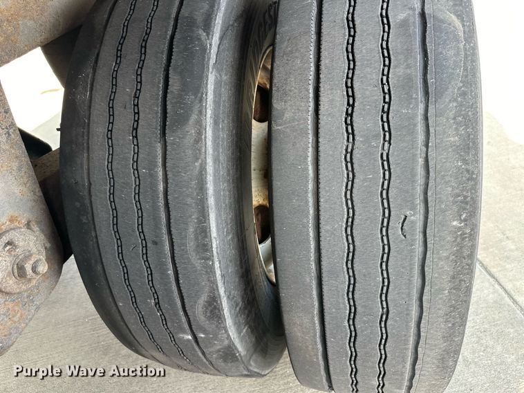 image for item EJ7277 2007 Utility Trailer dry van trailer