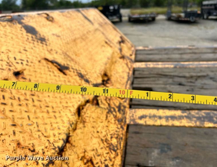 image for item EK3333 1993 Trail King TK100HT-483 drop deck hydraulic tail equipment trailer