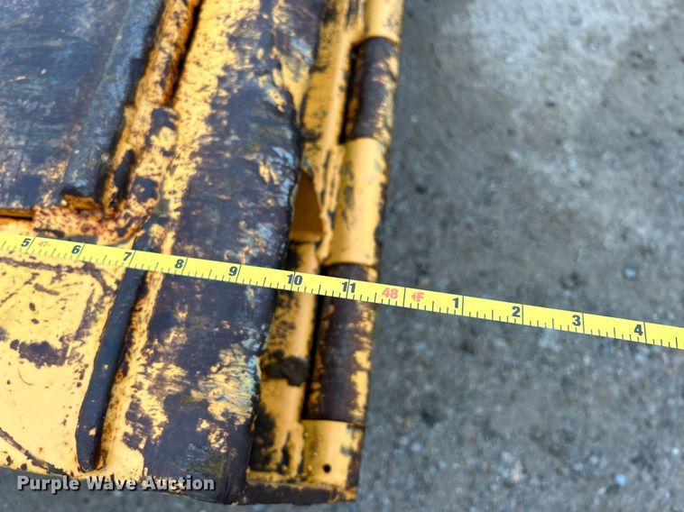 image for item EK3333 1993 Trail King TK100HT-483 drop deck hydraulic tail equipment trailer