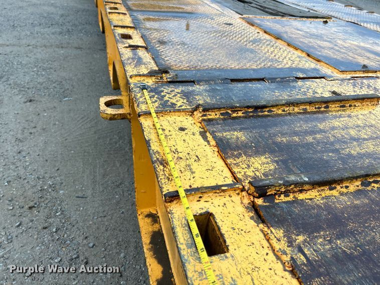 image for item EK3333 1993 Trail King TK100HT-483 drop deck hydraulic tail equipment trailer