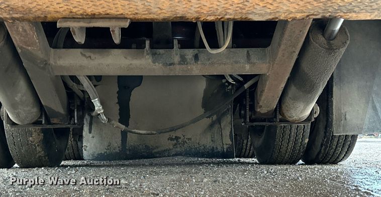 image for item EK3333 1993 Trail King TK100HT-483 drop deck hydraulic tail equipment trailer