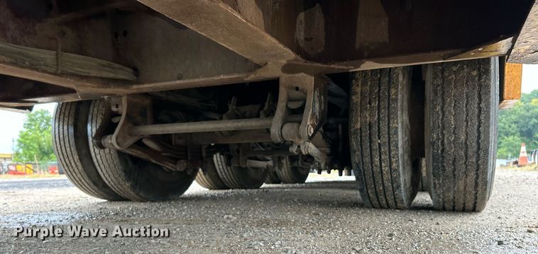 image for item EK3333 1993 Trail King TK100HT-483 drop deck hydraulic tail equipment trailer