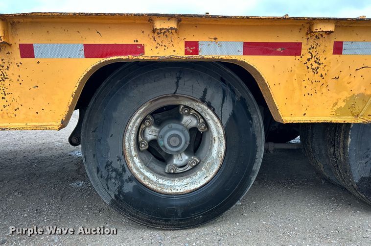 image for item EK3333 1993 Trail King TK100HT-483 drop deck hydraulic tail equipment trailer
