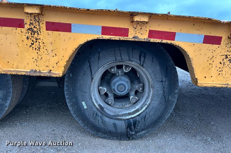 image for item EK3333 1993 Trail King TK100HT-483 drop deck hydraulic tail equipment trailer