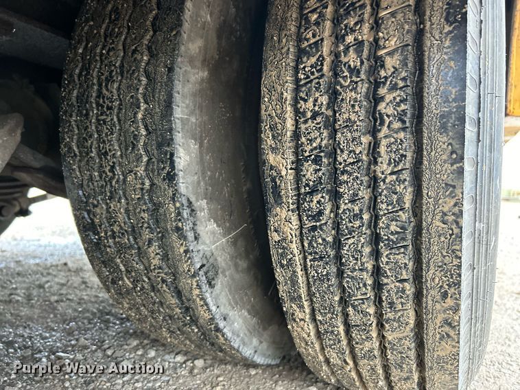 image for item EK3333 1993 Trail King TK100HT-483 drop deck hydraulic tail equipment trailer