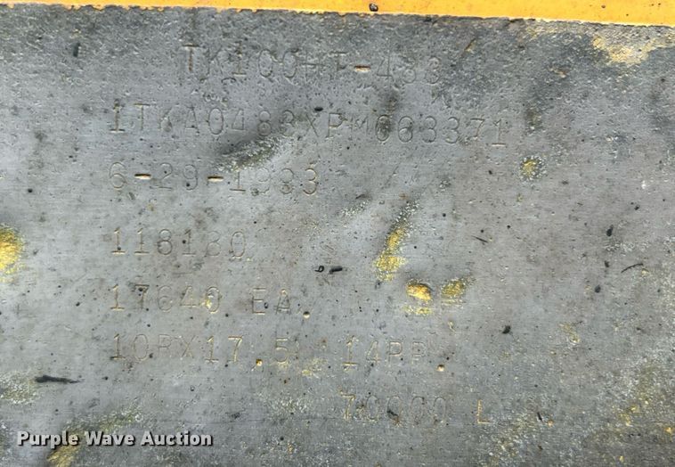 image for item EK3333 1993 Trail King TK100HT-483 drop deck hydraulic tail equipment trailer