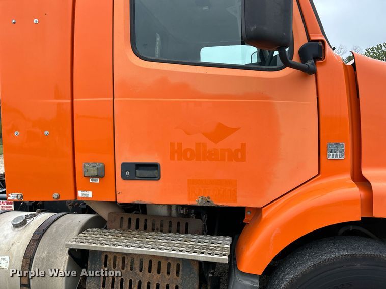 image for item EK3341 2008 Volvo VNM semi truck