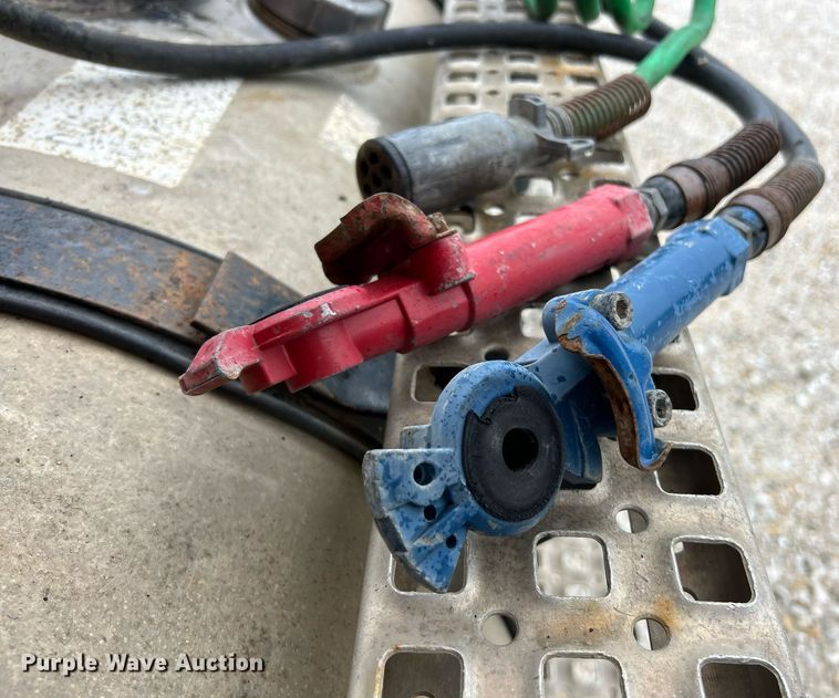 image for item EK3341 2008 Volvo VNM semi truck