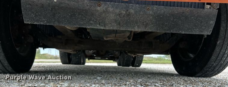 image for item EK3341 2008 Volvo VNM semi truck