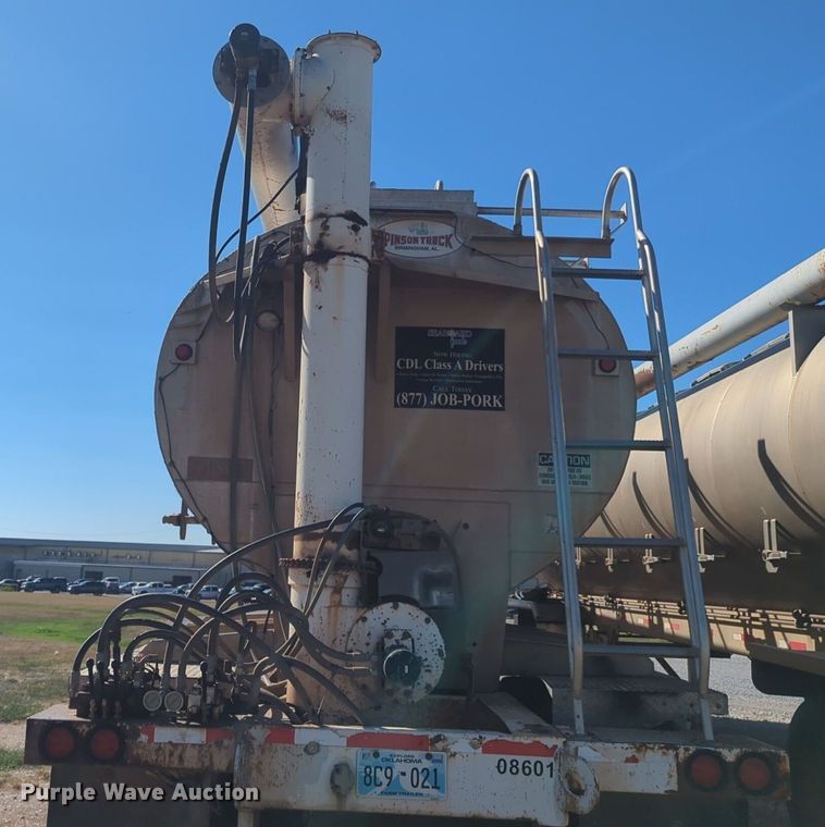 image for item EQ2145 2008 Pinson feed delivery trailer