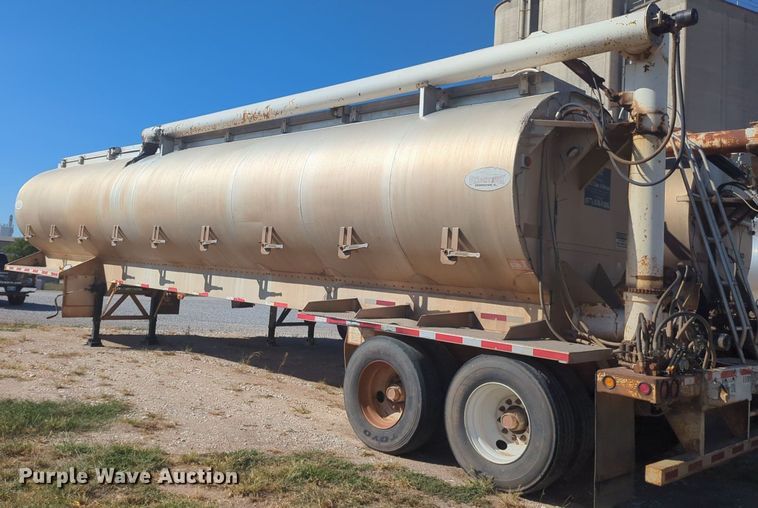 image for item EQ2145 2008 Pinson feed delivery trailer