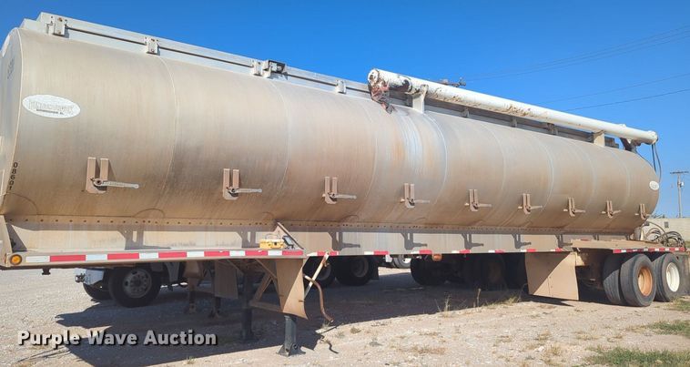 image for item EQ2145 2008 Pinson feed delivery trailer