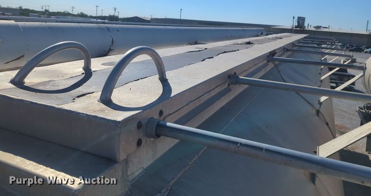 image for item EQ2145 2008 Pinson feed delivery trailer