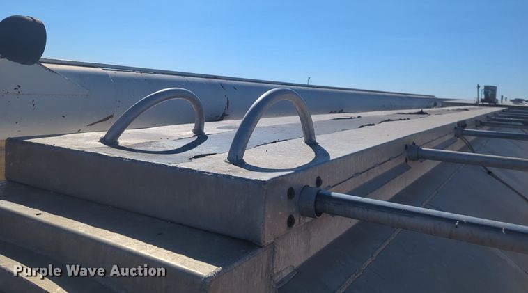 image for item EQ2145 2008 Pinson feed delivery trailer