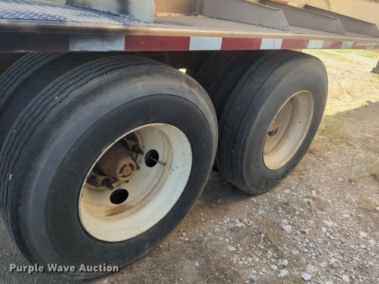 image for item EQ2145 2008 Pinson feed delivery trailer