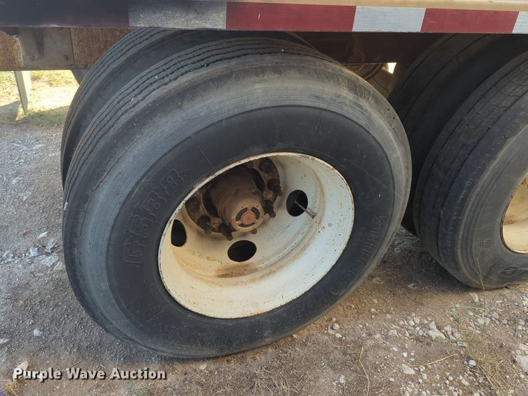 image for item EQ2145 2008 Pinson feed delivery trailer