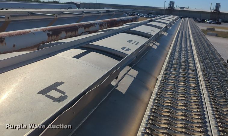 image for item EQ2146 2006 Pinson feed delivery trailer