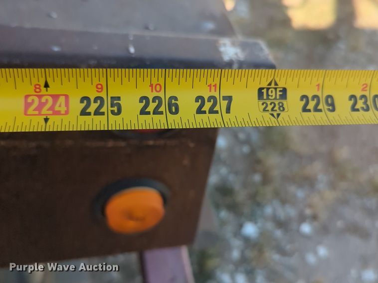 image for item EQ2146 2006 Pinson feed delivery trailer