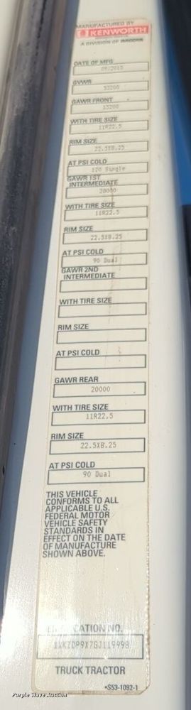 image for item EQ2257 2016 Kenworth T880 semi truck