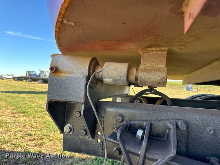 image for item ER8007 2009 International DuraStar 4300 feed mixer truck