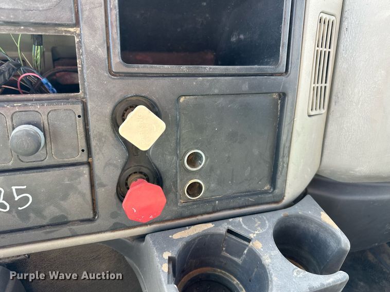 image for item ER8007 2009 International DuraStar 4300 feed mixer truck