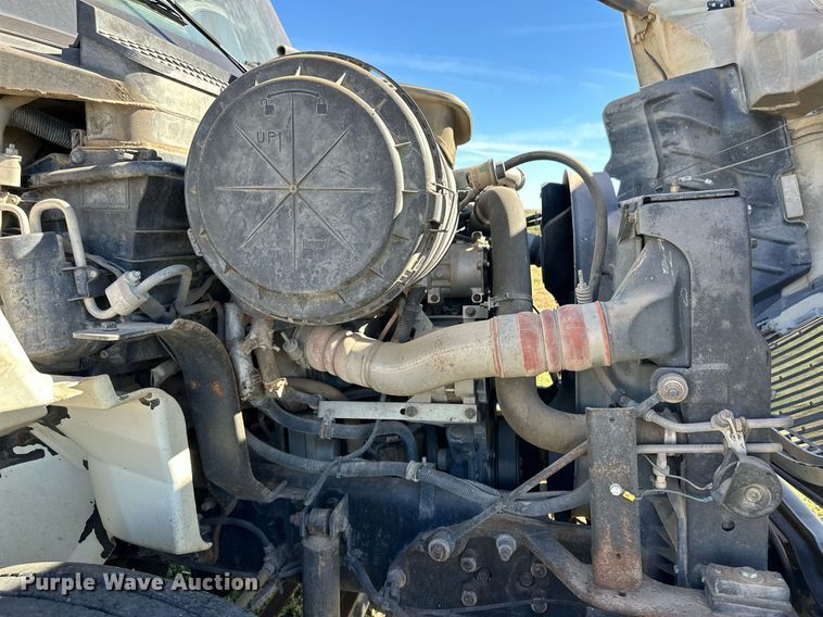 image for item ER8007 2009 International DuraStar 4300 feed mixer truck