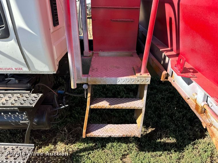 image for item ER8007 2009 International DuraStar 4300 feed mixer truck