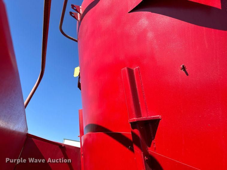 image for item ER8007 2009 International DuraStar 4300 feed mixer truck