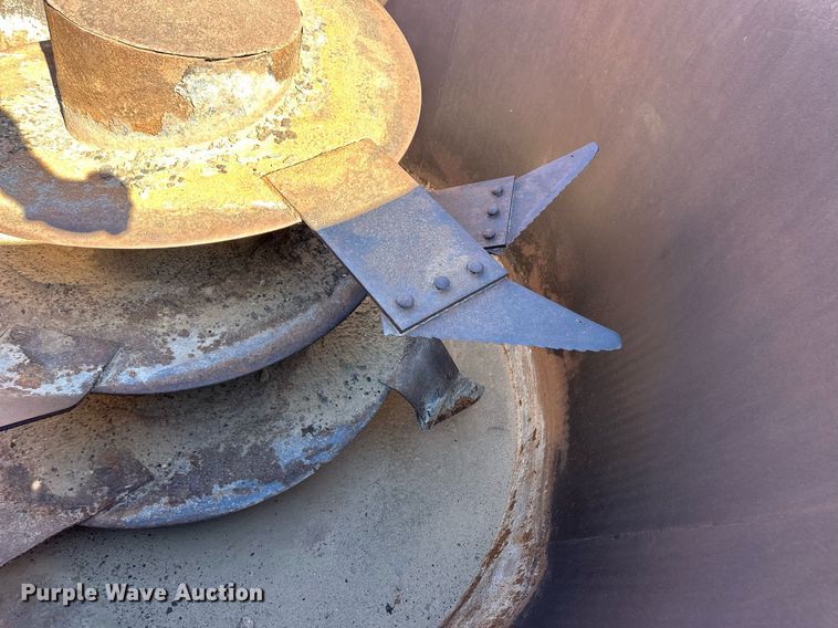 image for item ER8007 2009 International DuraStar 4300 feed mixer truck