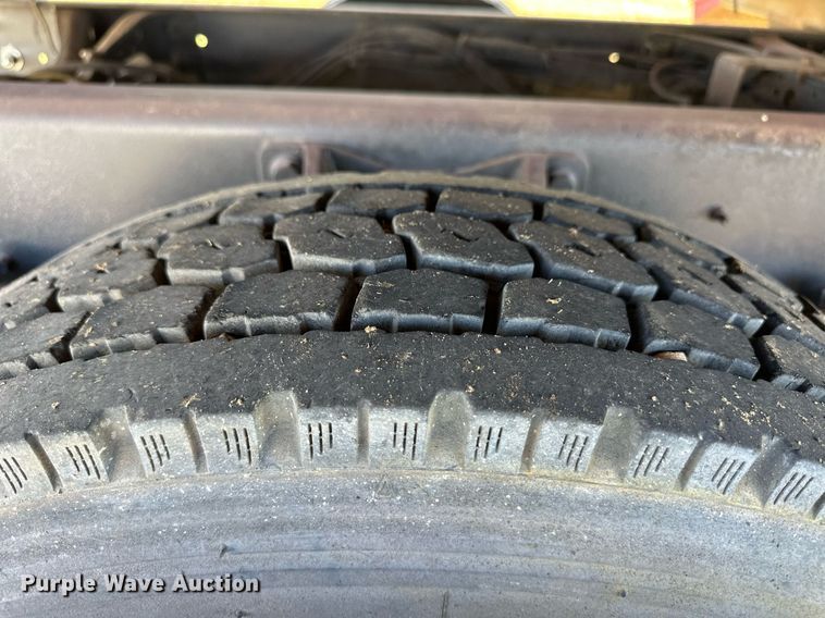 image for item ER8007 2009 International DuraStar 4300 feed mixer truck