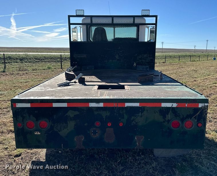 image for item ER8009 2008 Peterbilt 325 flatbed truck