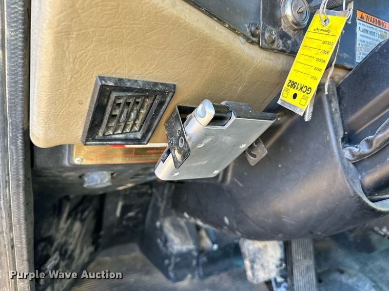 image for item ER8009 2008 Peterbilt 325 flatbed truck