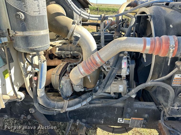 image for item ER8009 2008 Peterbilt 325 flatbed truck