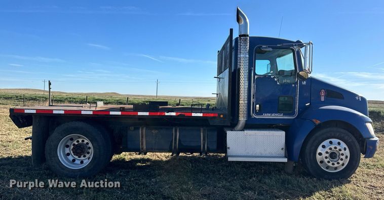 image for item ER8010 2009 Kenworth T270 flatbed truck