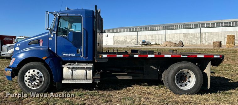 image for item ER8010 2009 Kenworth T270 flatbed truck