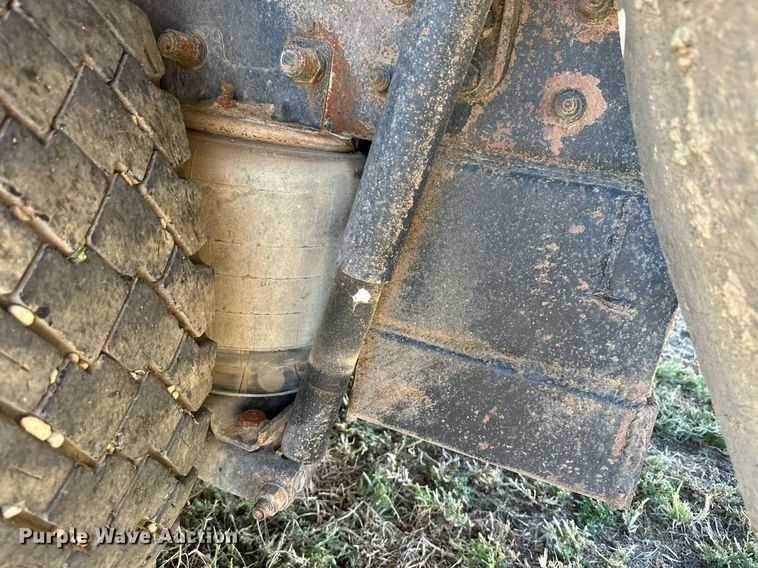 image for item ER8010 2009 Kenworth T270 flatbed truck