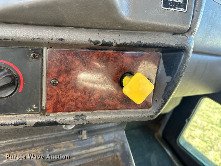 image for item ER8010 2009 Kenworth T270 flatbed truck