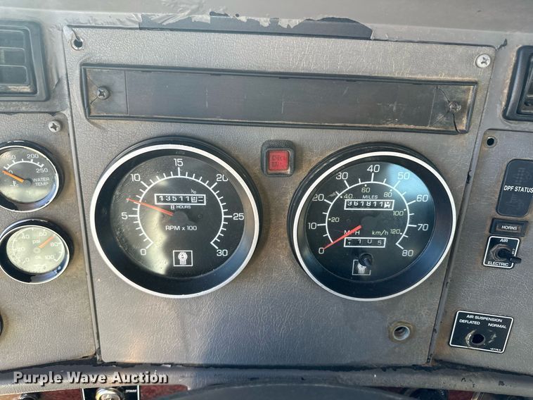 image for item ER8010 2009 Kenworth T270 flatbed truck