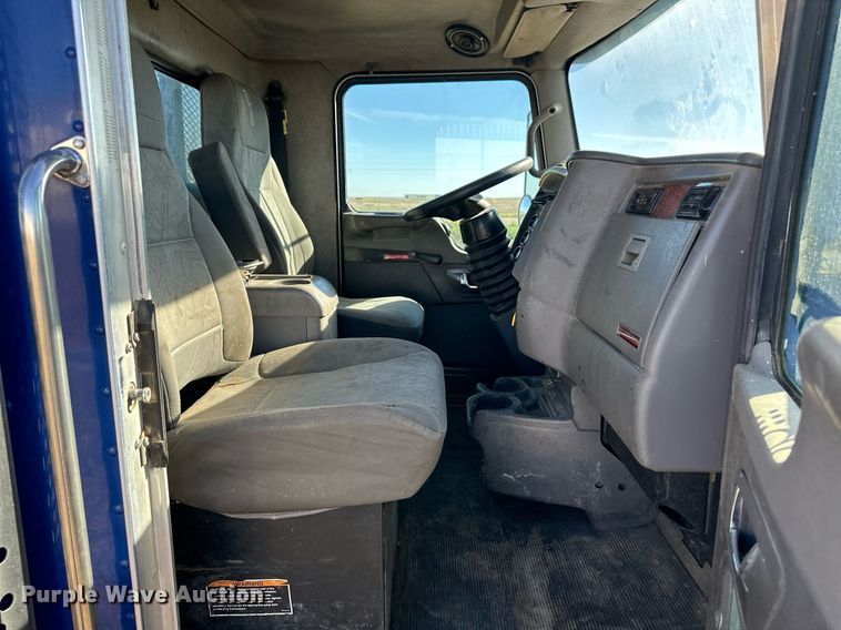 image for item ER8010 2009 Kenworth T270 flatbed truck