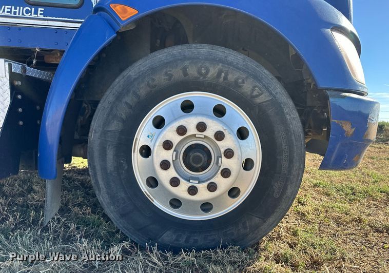 image for item ER8010 2009 Kenworth T270 flatbed truck