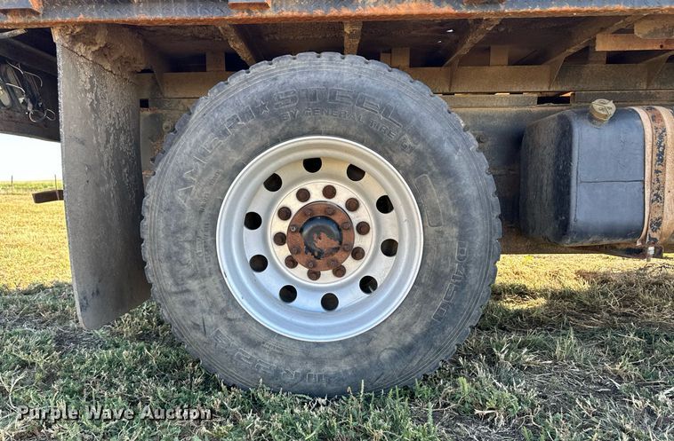 image for item ER8010 2009 Kenworth T270 flatbed truck