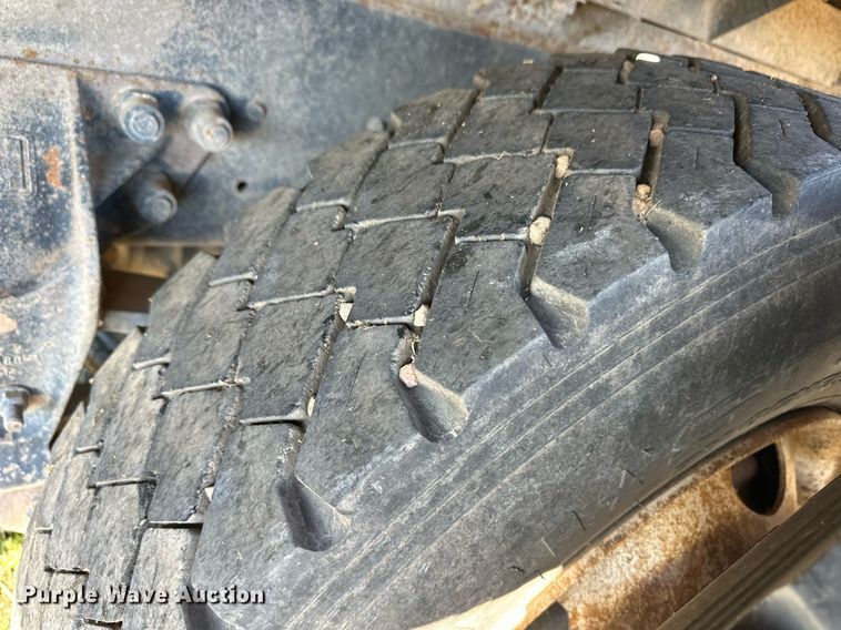 image for item ER8010 2009 Kenworth T270 flatbed truck