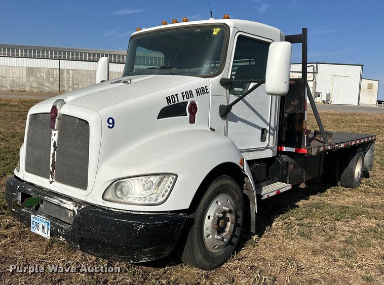image for item ER8025 2009 Kenworth T370 flatbed truck