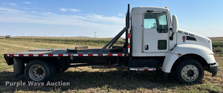 image for item ER8025 2009 Kenworth T370 flatbed truck