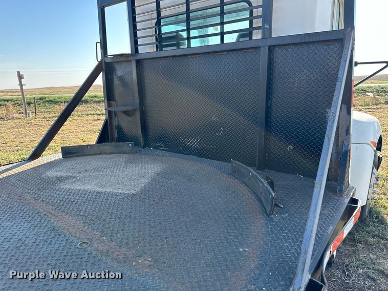 image for item ER8025 2009 Kenworth T370 flatbed truck